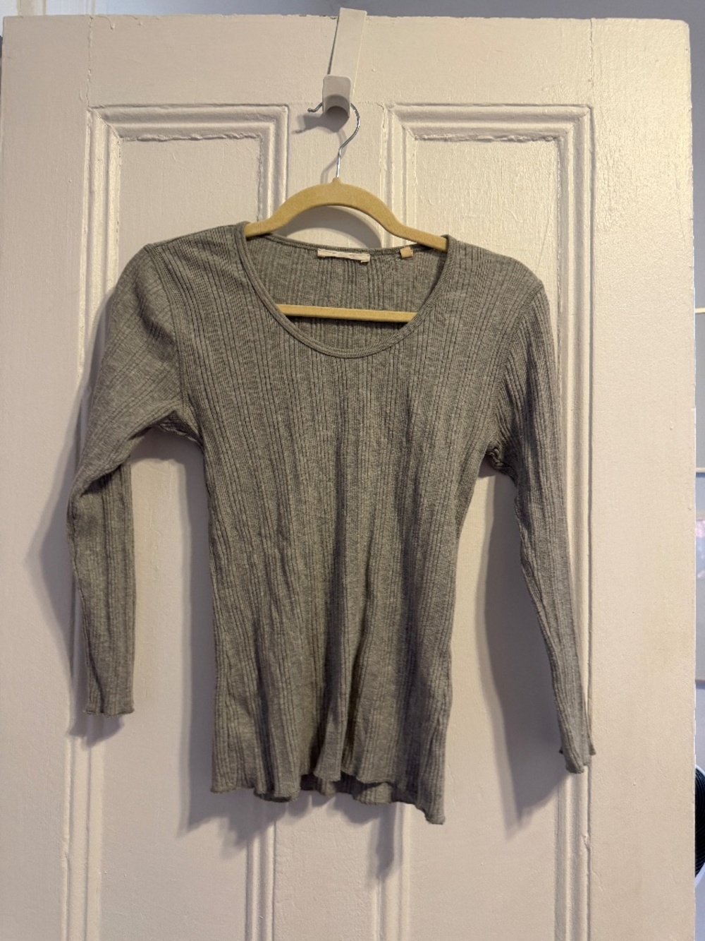 Doen Gray Scoop Neck Cotton Ribbed 3/4 length sleeve top, Sz S